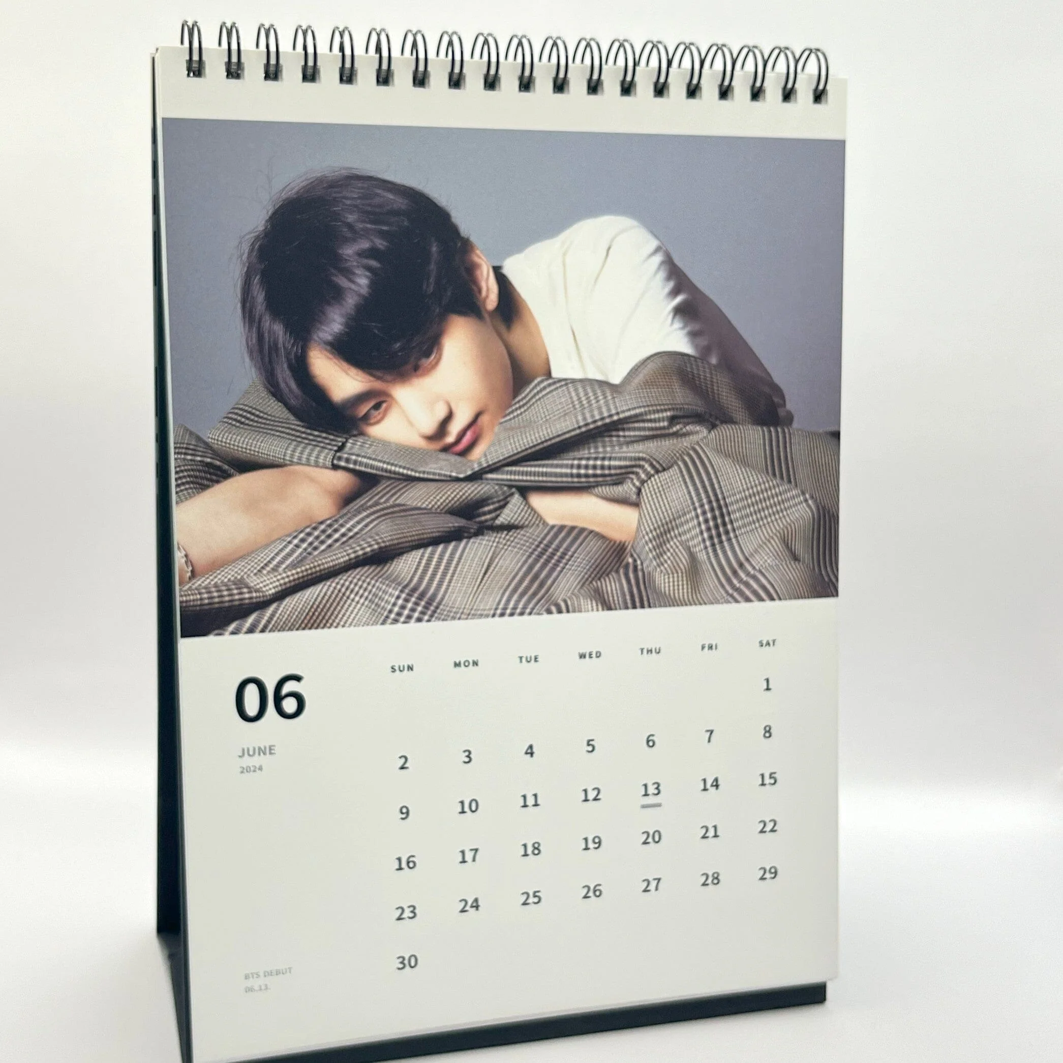 BTS - BEYOND THE STAGE BTS DOCUMENTARY "THE DAY WE MEET" - 2024 Kalender - Image 2