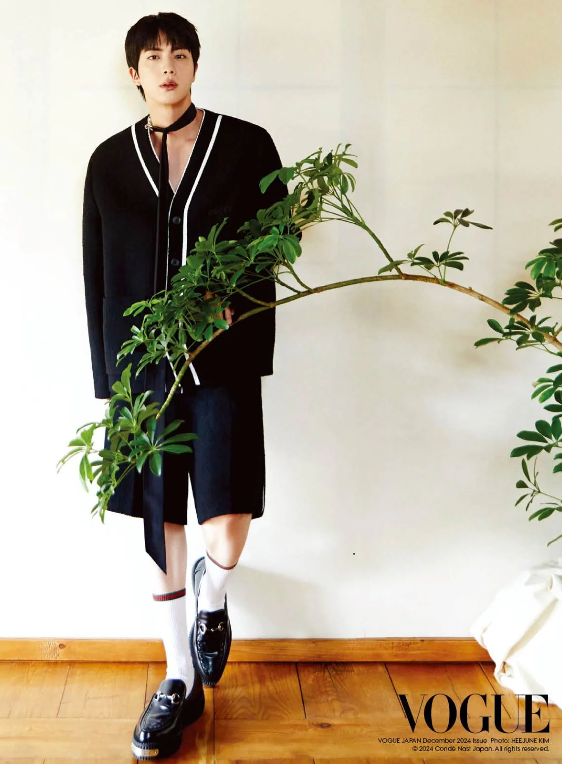 JIN (BTS) - VOGUE (DECEMBER JAPAN ISSUE) - Image 4