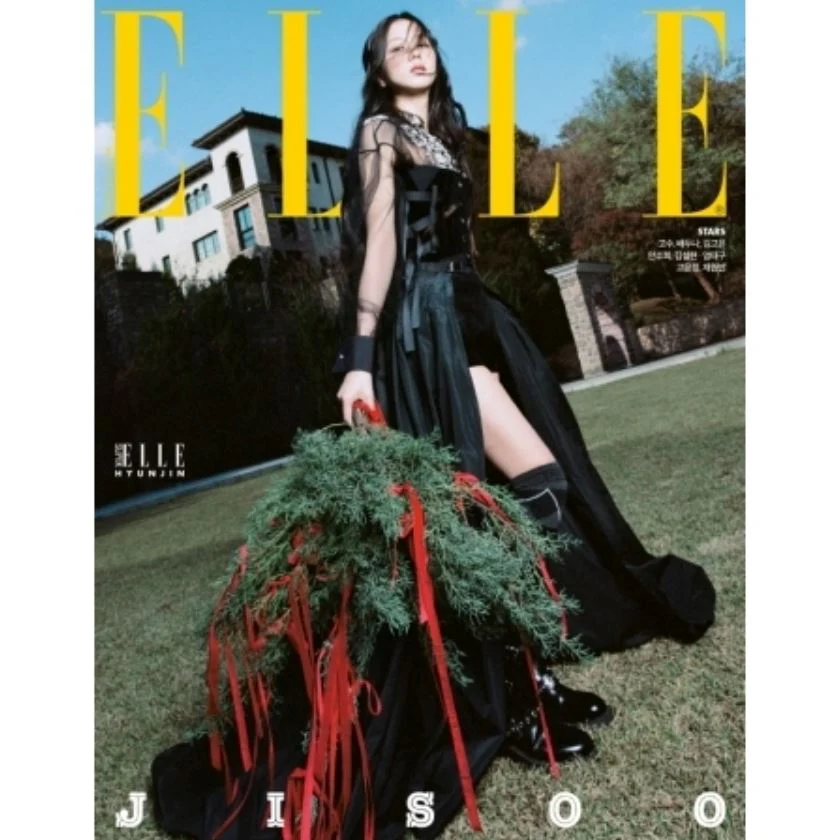 JISOO (BLACKPINK) - ELLE (2024.12.) + HYUNJIN (SKZ) - SUPER ELLE BOOK - Image 3