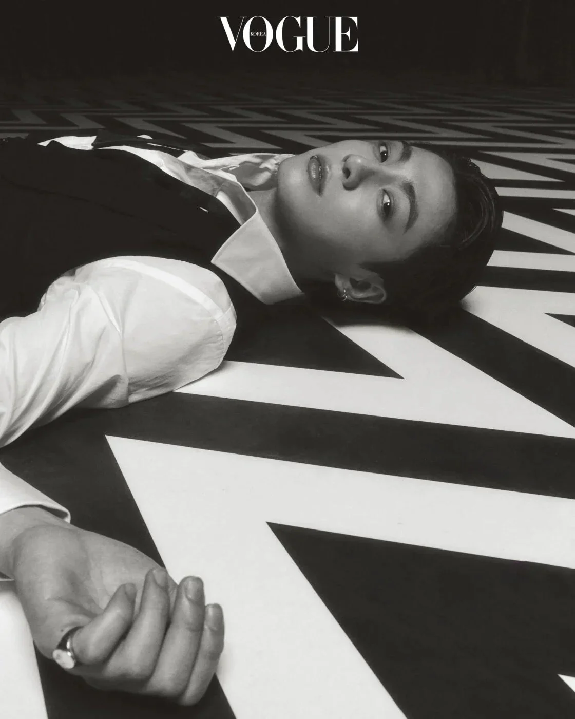 JUNGKOOK (BTS) - VOGUE (2023 OCTOBER ISSUE) - Image 8