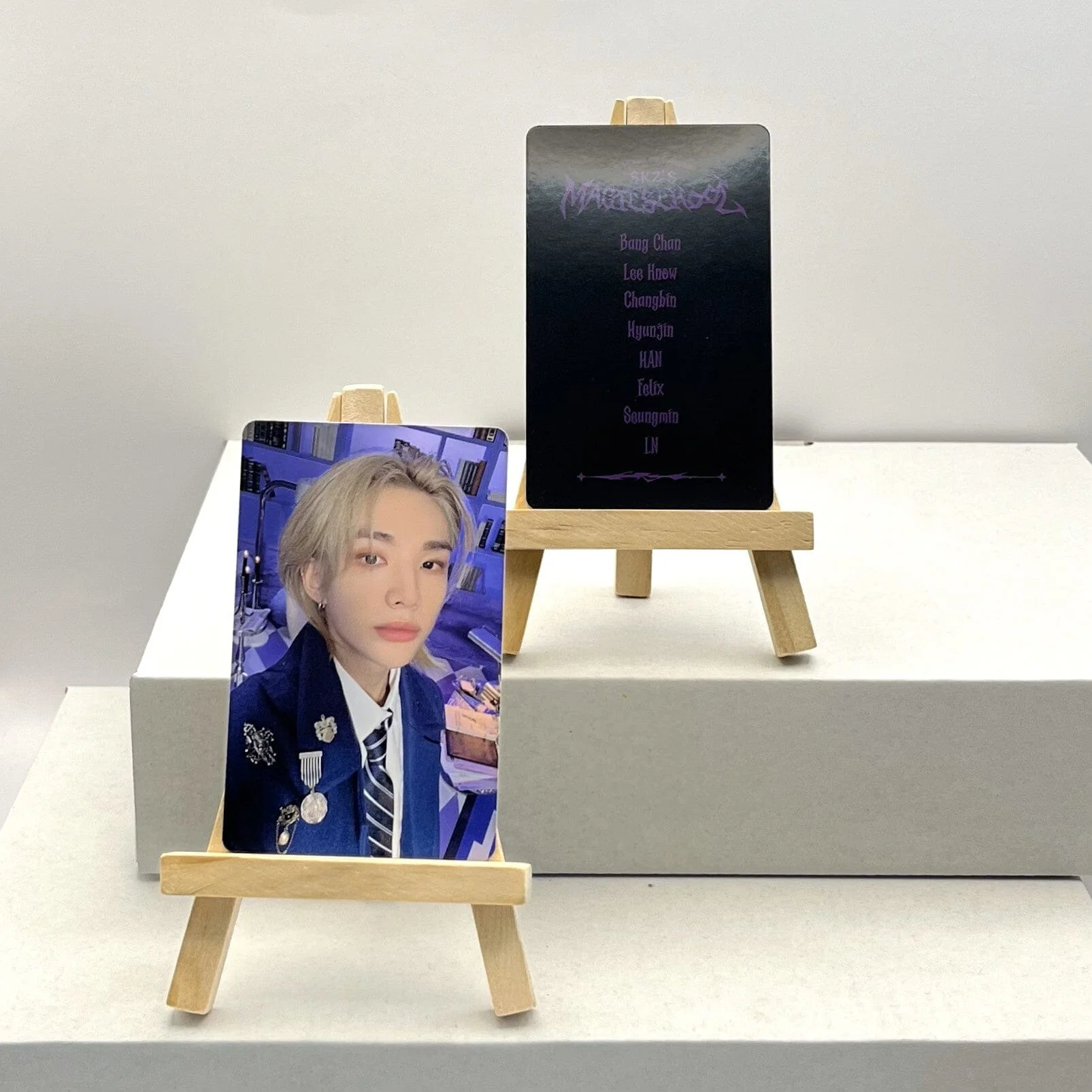 STRAY KIDS - 4th Fanmeeting 'SKZ'S MAGIC SCHOOL' - Photocard - Image 2