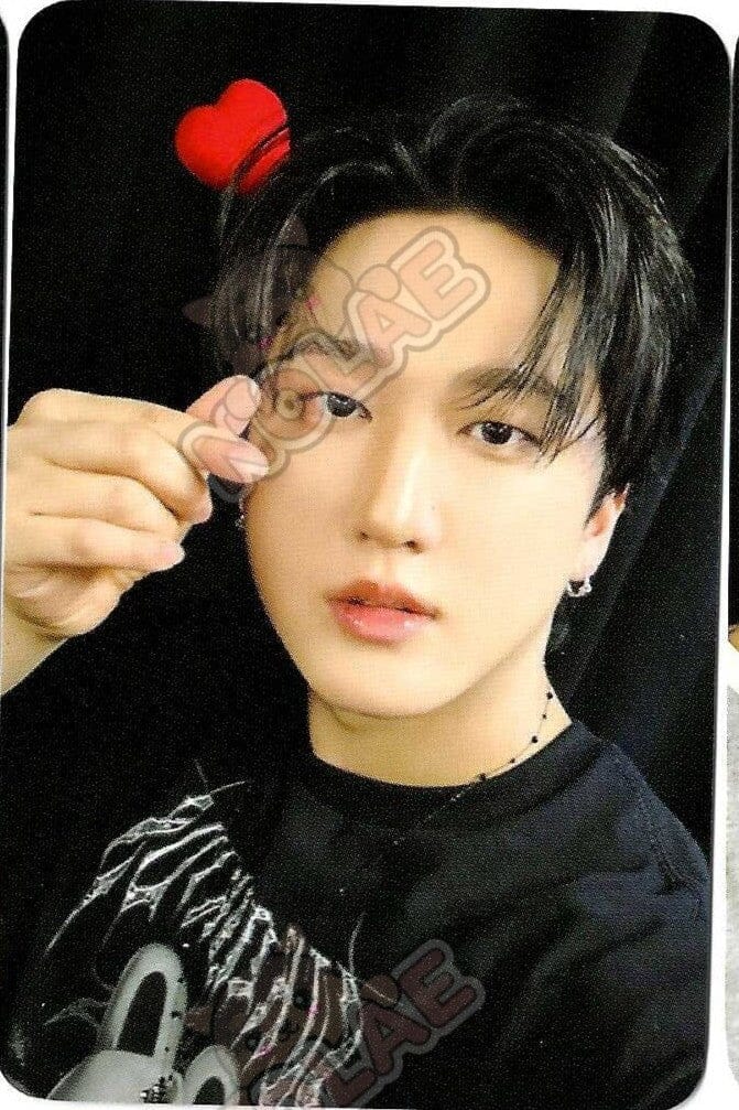 STRAY KIDS - KARMA - POB SOUNDWAVE LUCKY DRAW PHOTOCARD 2 - Image 4