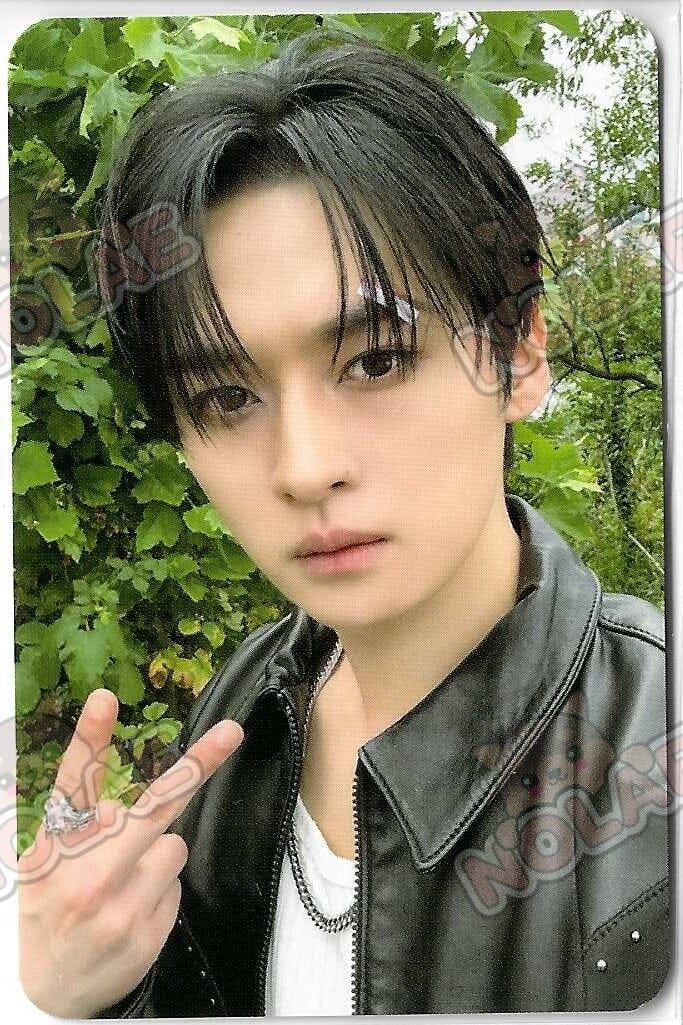 STRAY KIDS - KARMA - POP UP MD 1ST WEEK PHOTOCARD - Image 3