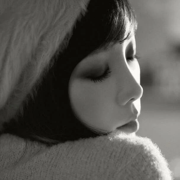 TAEYEON - 4th Mini [What Do I Call You]